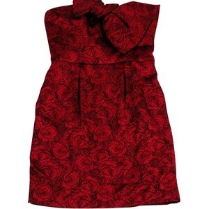 Chic Strapless Red Floral Dress